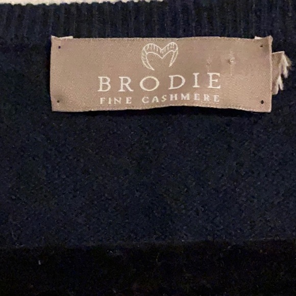 BRODIE CASHMERE NAVY SWEATER WITH SILVER AND GOLD FLECK STARS - Picture 5 of 5